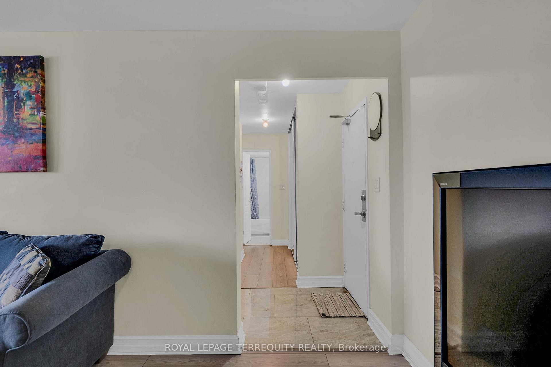 1703-1 Massey Square, Toronto, ON - Indoor Photo Showing Other Room