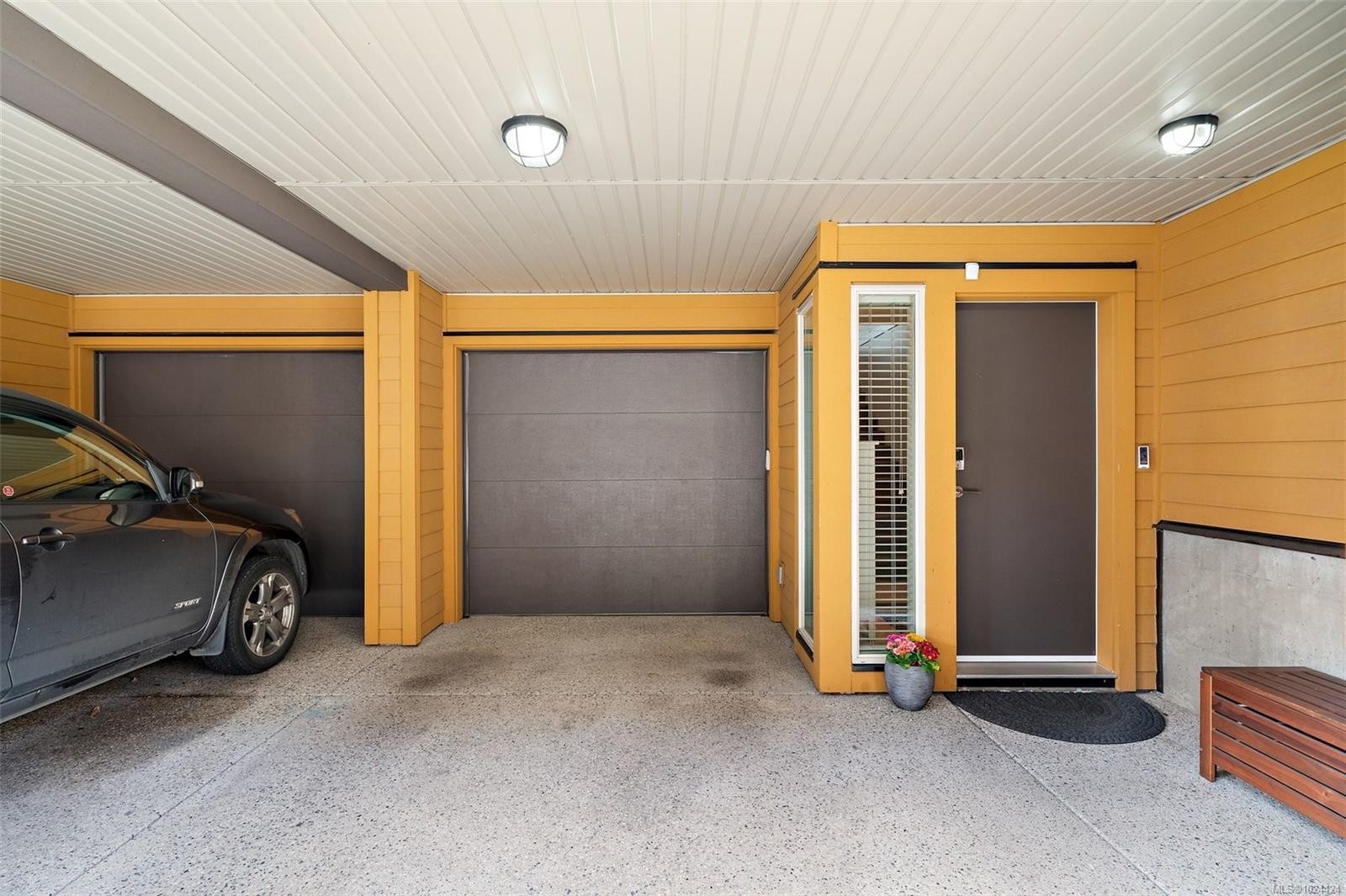 113-2733 Peatt Rd, Langford, BC