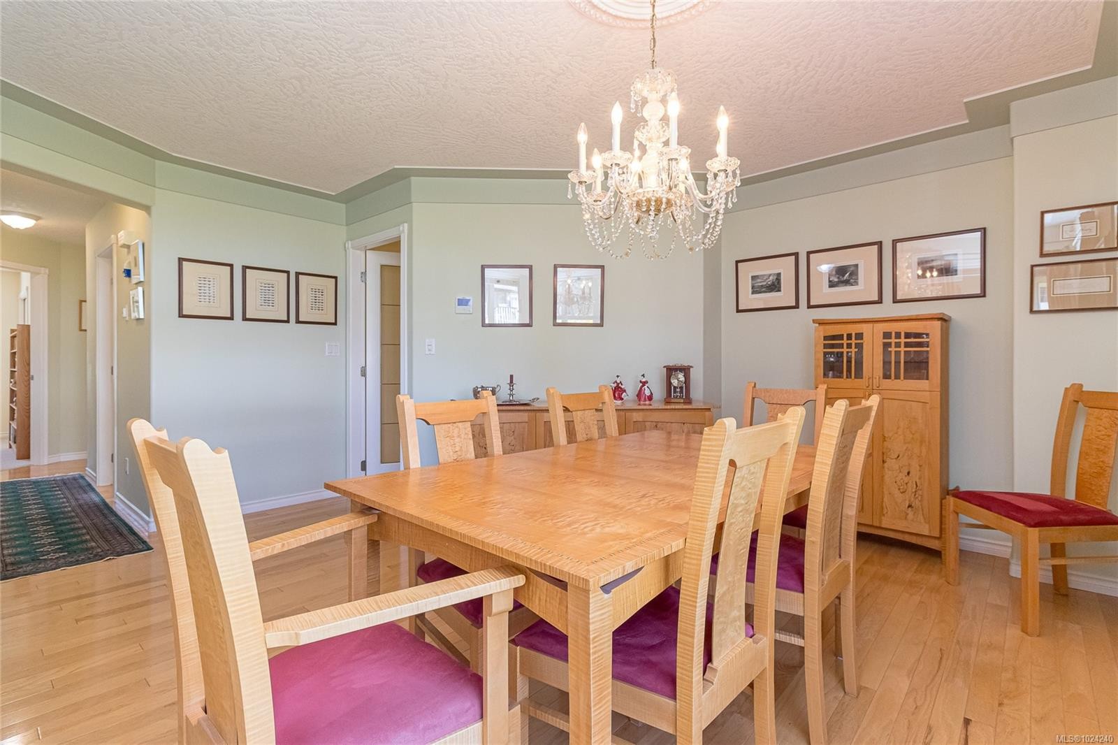 6377 Rodolph Rd, Central Saanich, BC