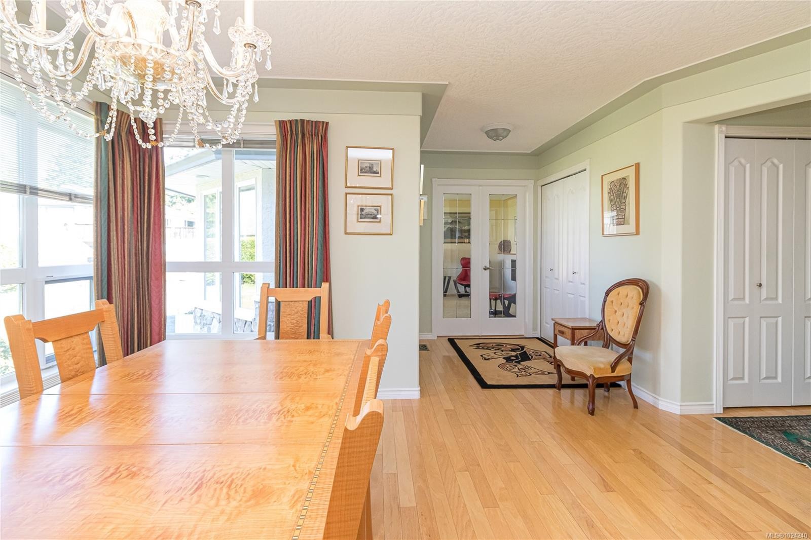 6377 Rodolph Rd, Central Saanich, BC