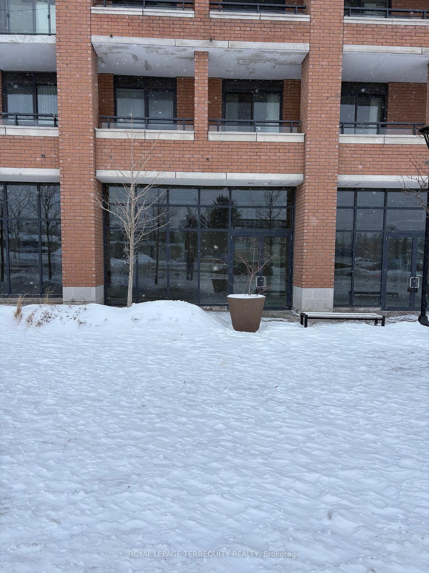 8-11611 Yonge Street, Richmond Hill, ON