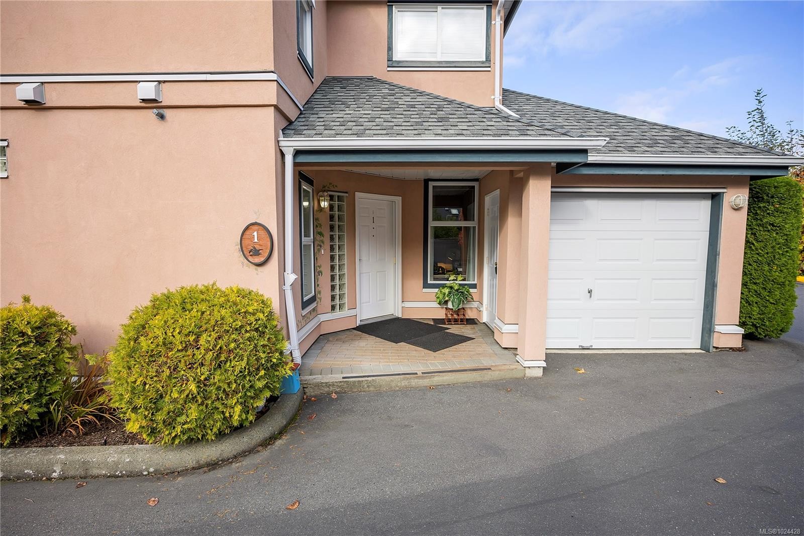 1C-3000 Oak St, Chemainus, BC