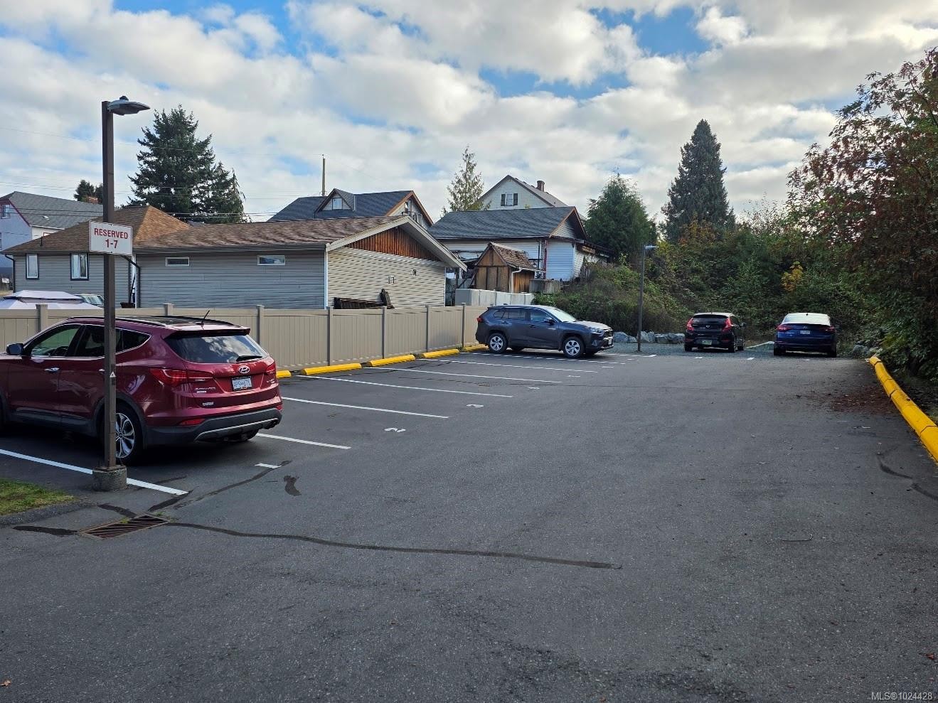 1C-3000 Oak St, Chemainus, BC