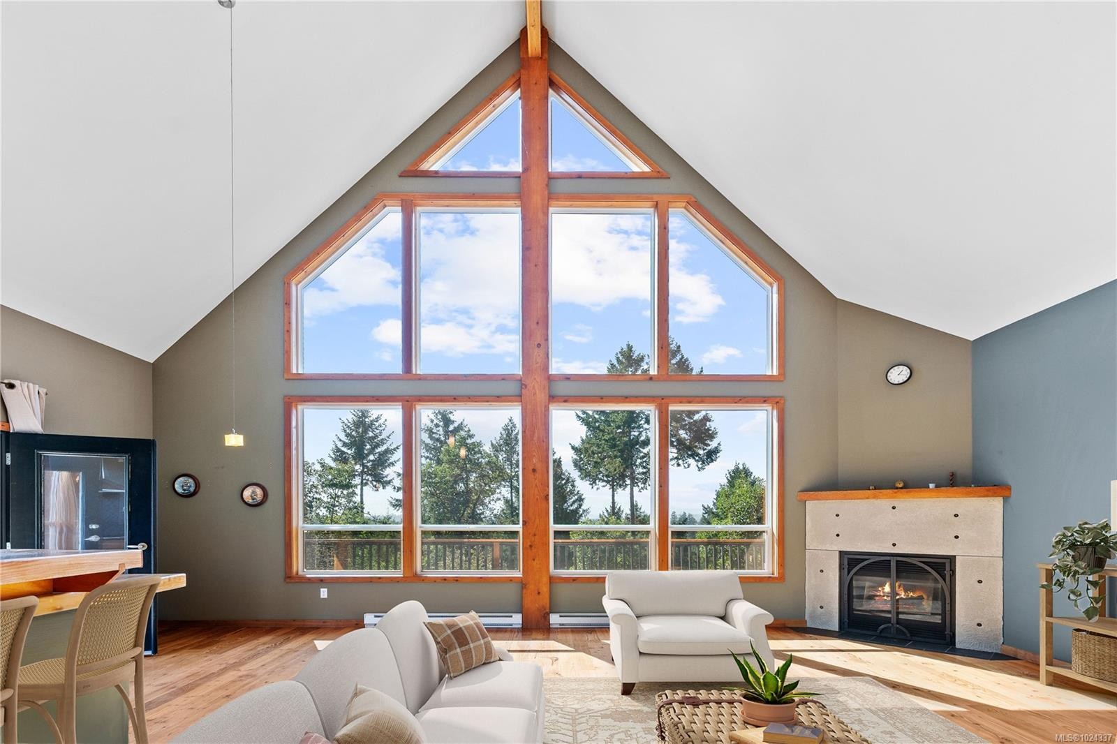 2405 Lindsey Rd, Nanaimo, BC