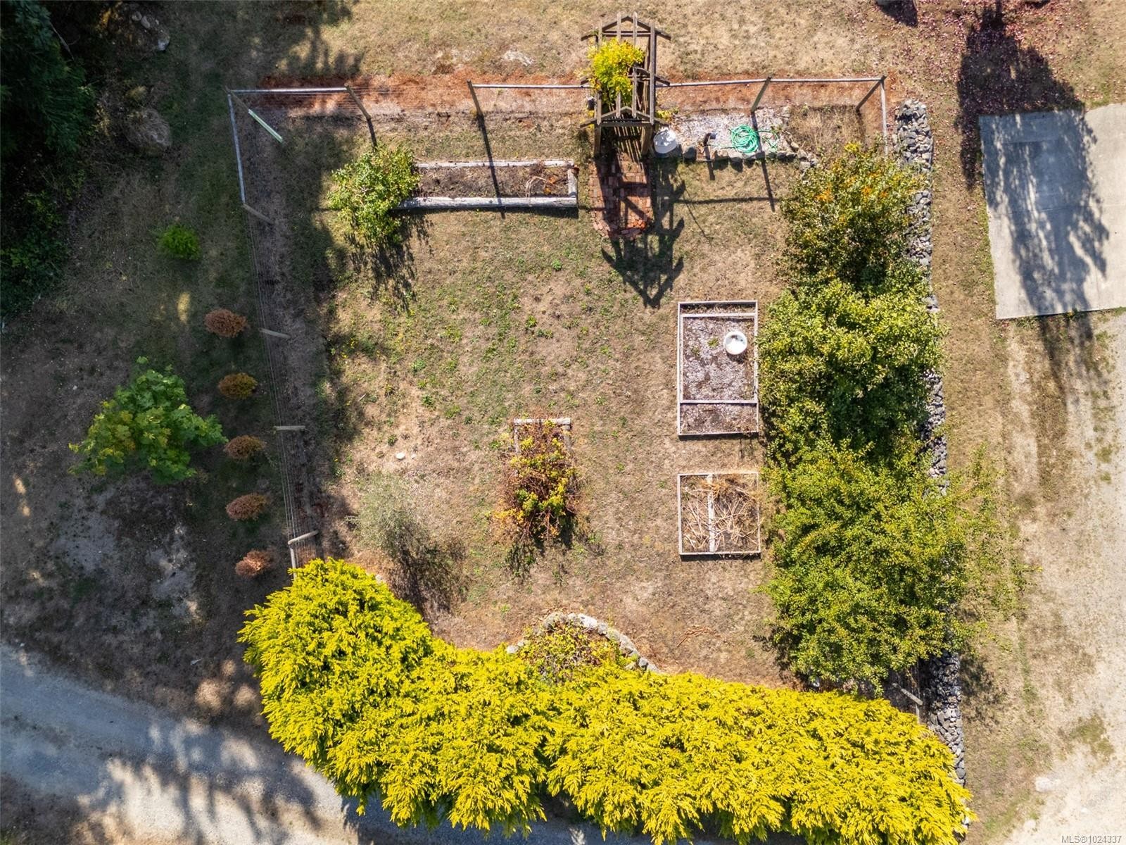 2405 Lindsey Rd, Nanaimo, BC