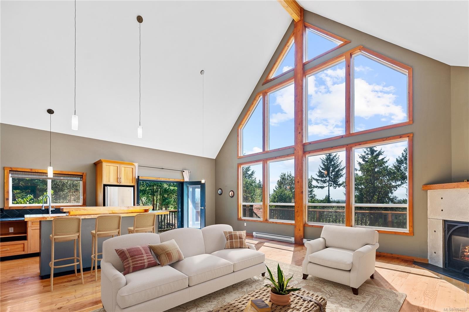 2405 Lindsey Rd, Nanaimo, BC