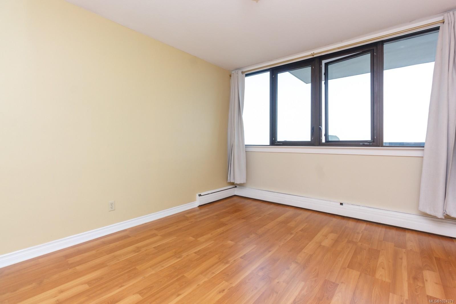 1504-647 Michigan St, Victoria, BC - Indoor Photo Showing Other Room