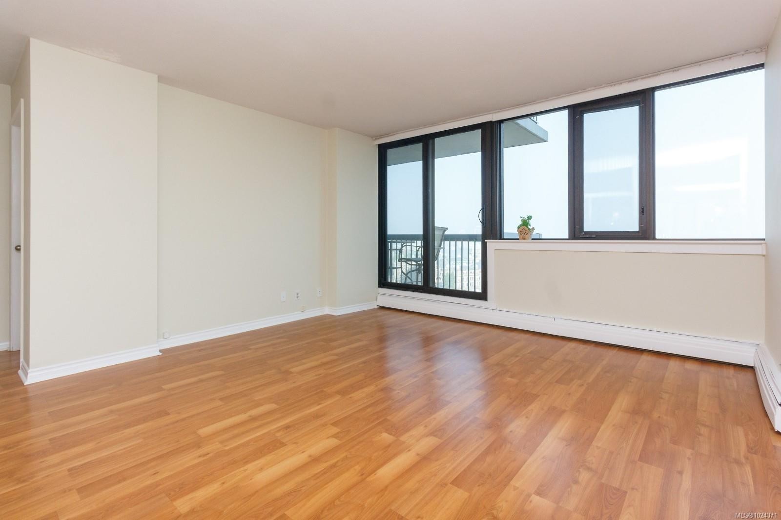 1504-647 Michigan St, Victoria, BC - Indoor Photo Showing Other Room