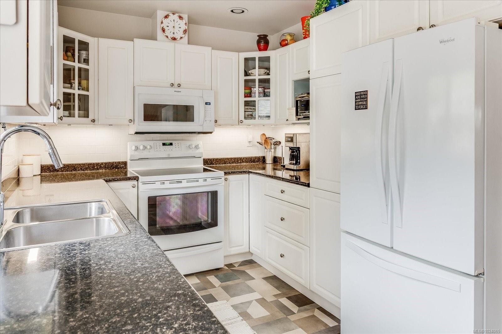 11-820 Chestnut St, Qualicum Beach, BC