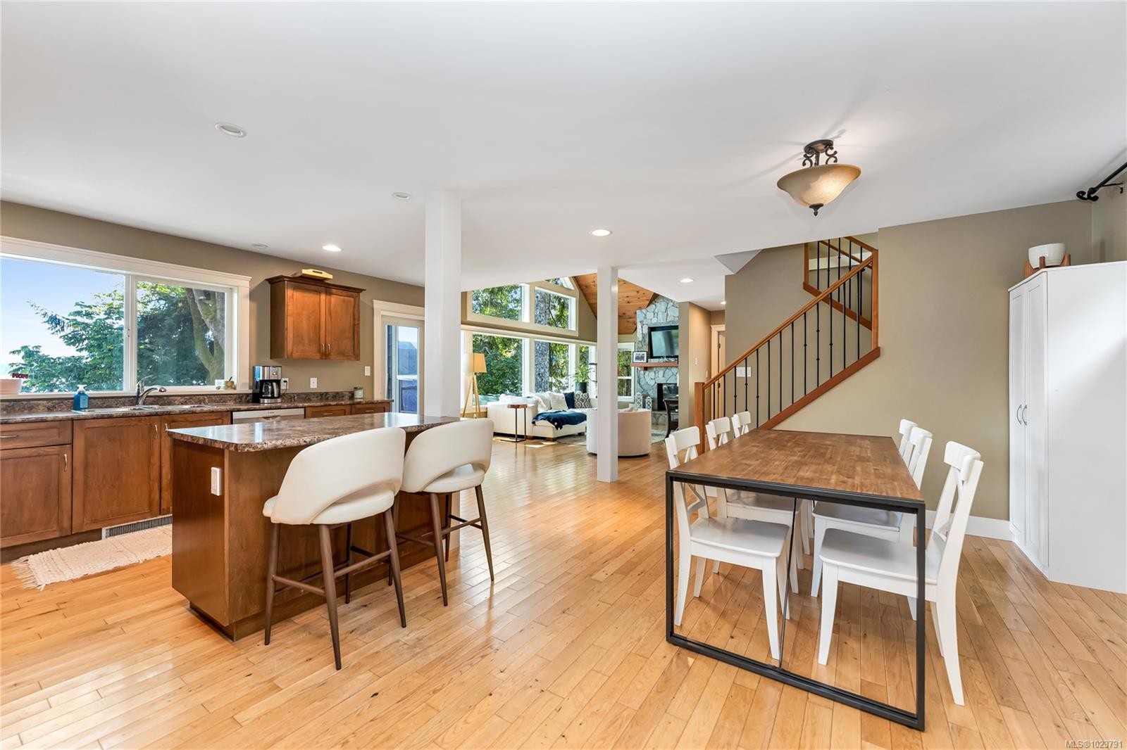 9724 Marble Bay Rd, Lake Cowichan, BC