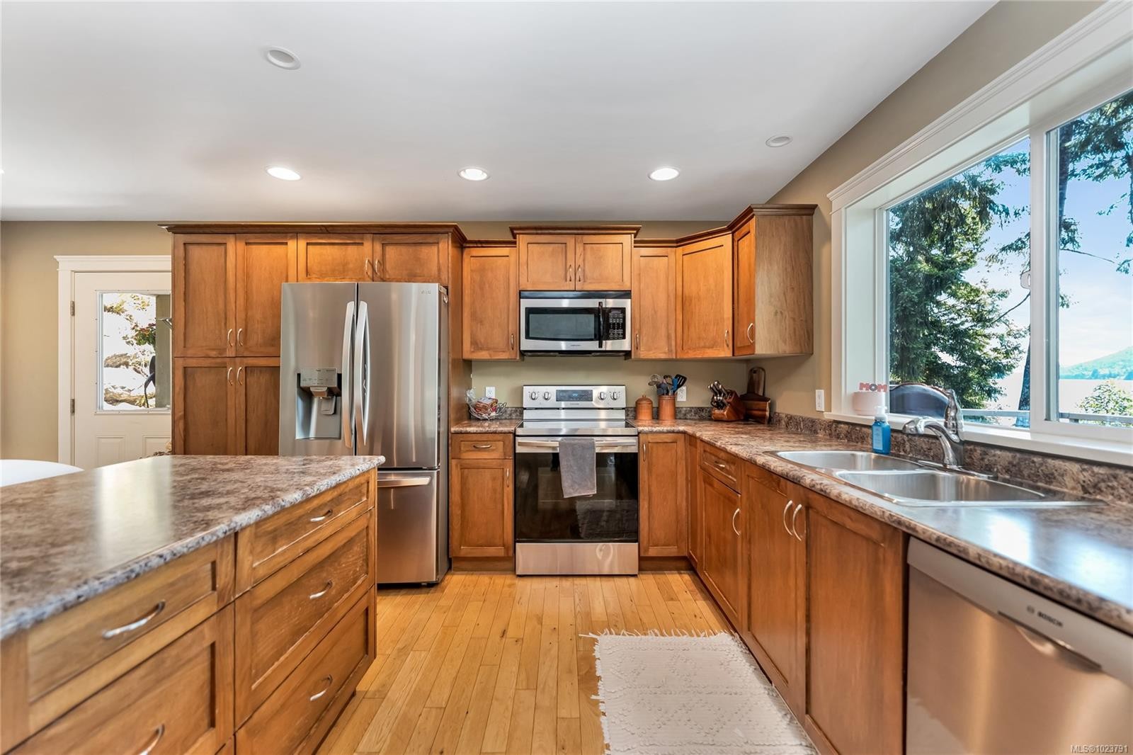 9724 Marble Bay Rd, Lake Cowichan, BC