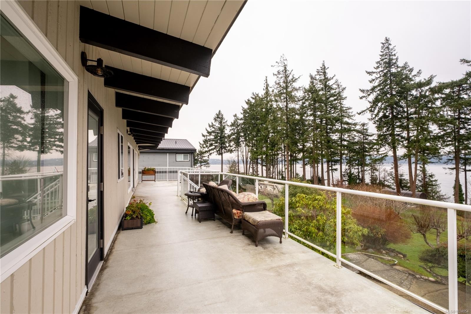 241 Carnegie St, Campbell River, BC