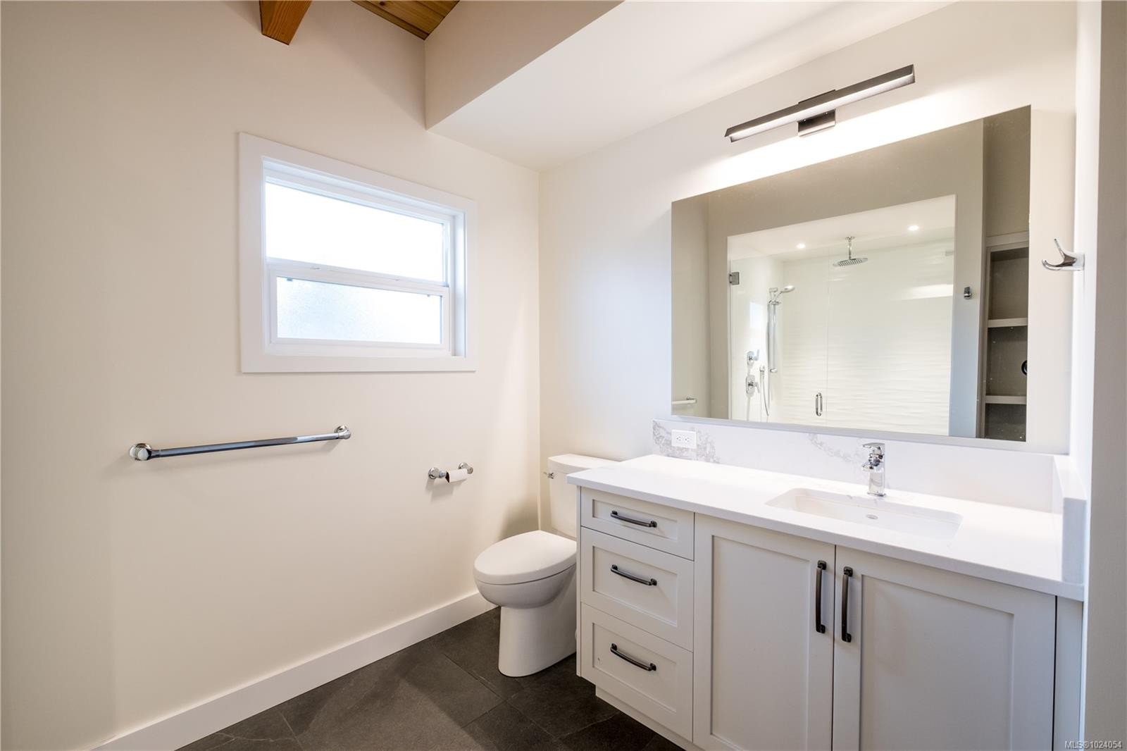 241 Carnegie St, Campbell River, BC