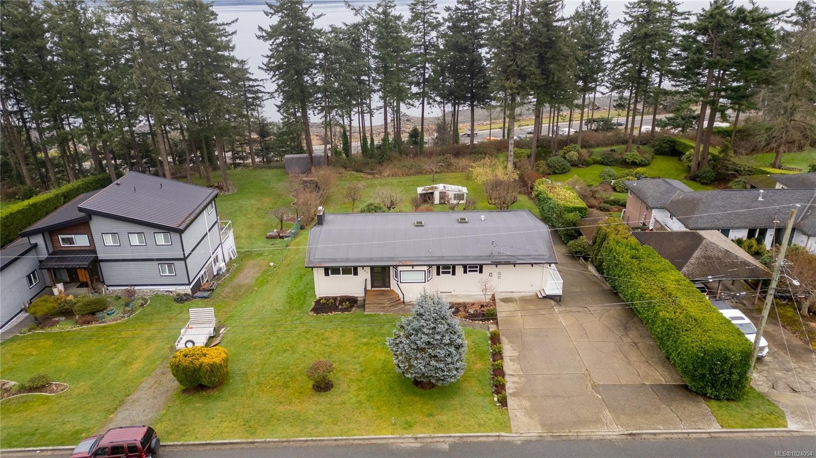 241 Carnegie St, Campbell River, BC