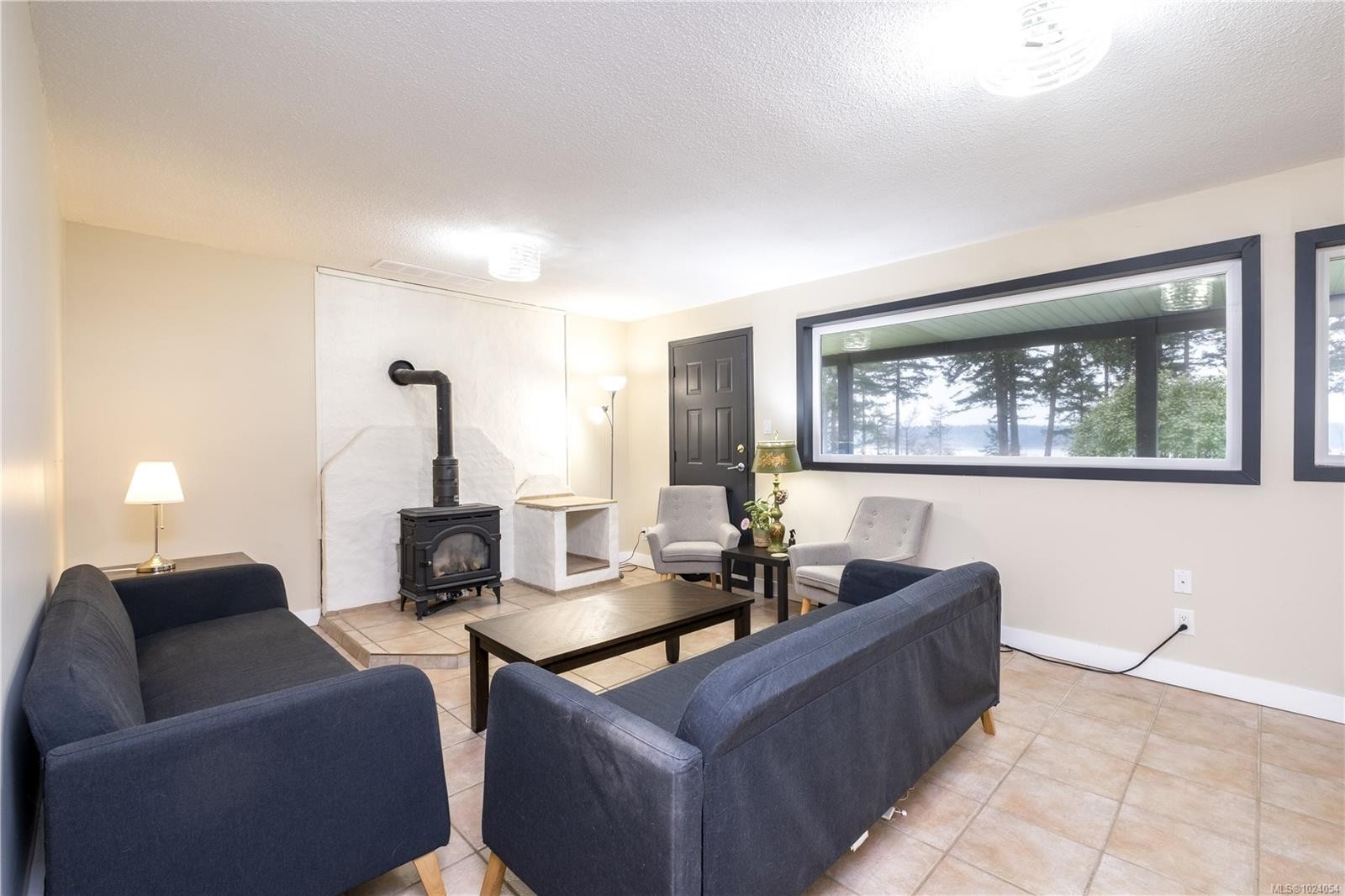 241 Carnegie St, Campbell River, BC