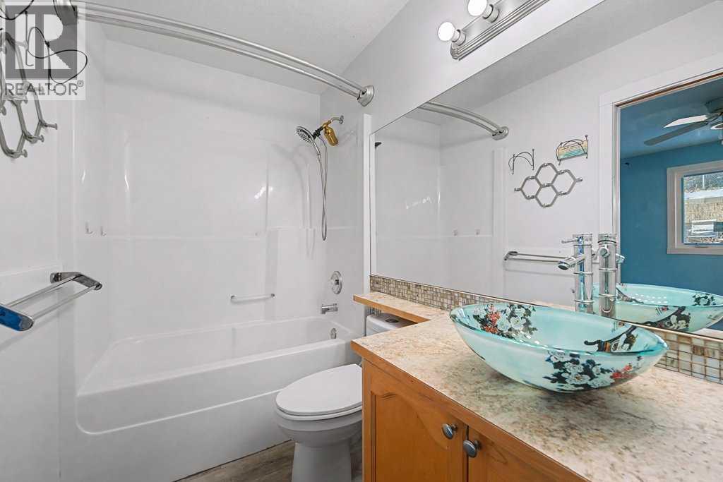 4 pc Ensuite Bathroom - 267 Panamount Hill Nw, Calgary, AB - Indoor Photo Showing Bathroom