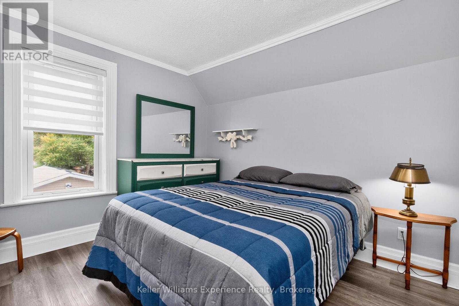 196 Fourth Street, Midland, ON - Indoor Photo Showing Bedroom