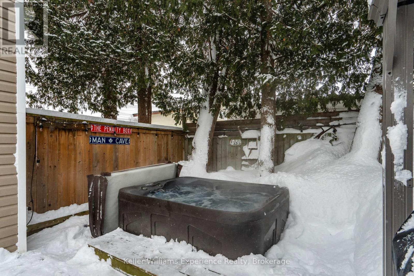 Hot Tub in snow - 196 Fourth Street, Midland, ON - Outdoor