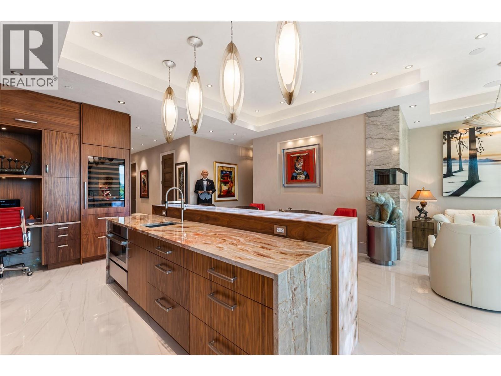 2245 Abbott Street Unit# 301, Kelowna, BC - Indoor