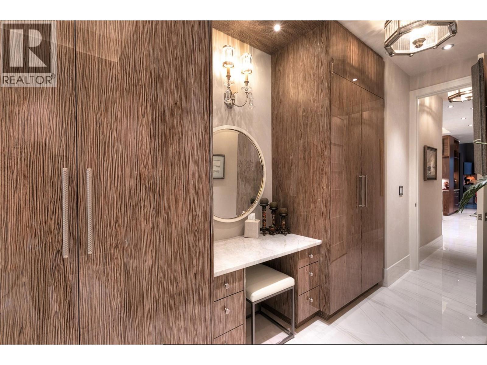 2245 Abbott Street Unit# 301, Kelowna, BC - Indoor