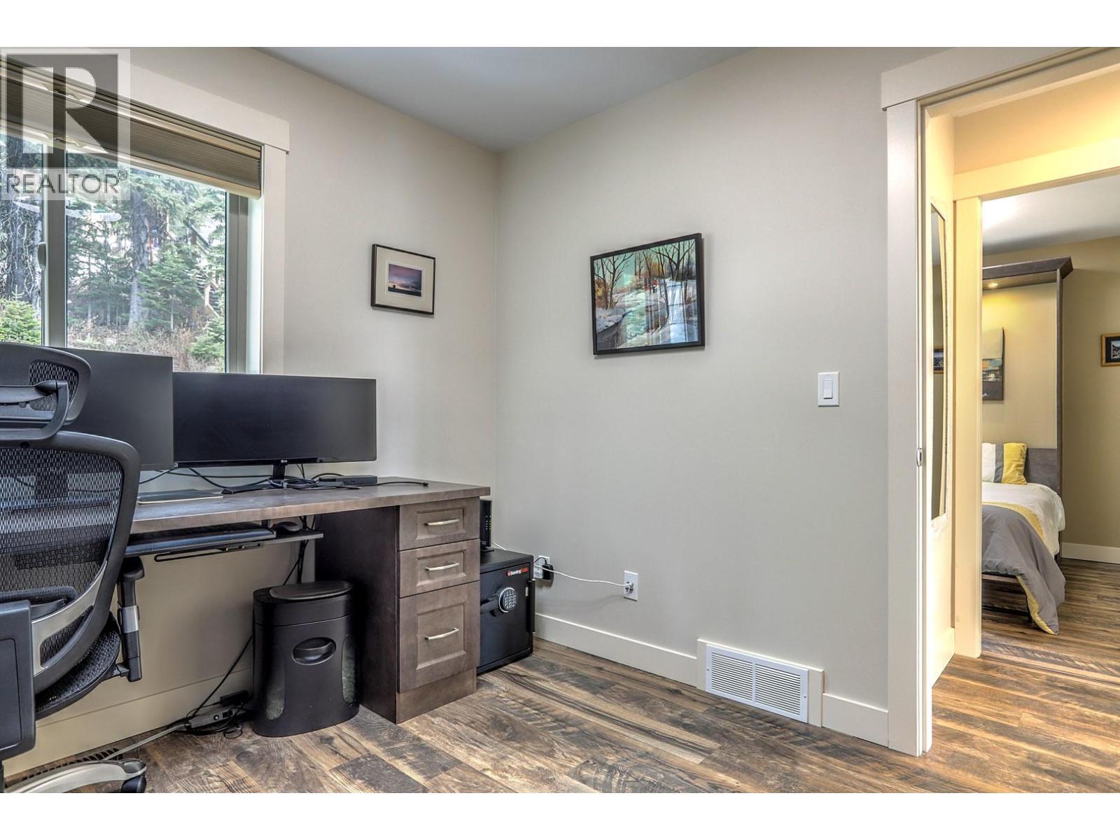 9834 Cathedral Drive, Silver Star, BC - Indoor Photo Showing Office