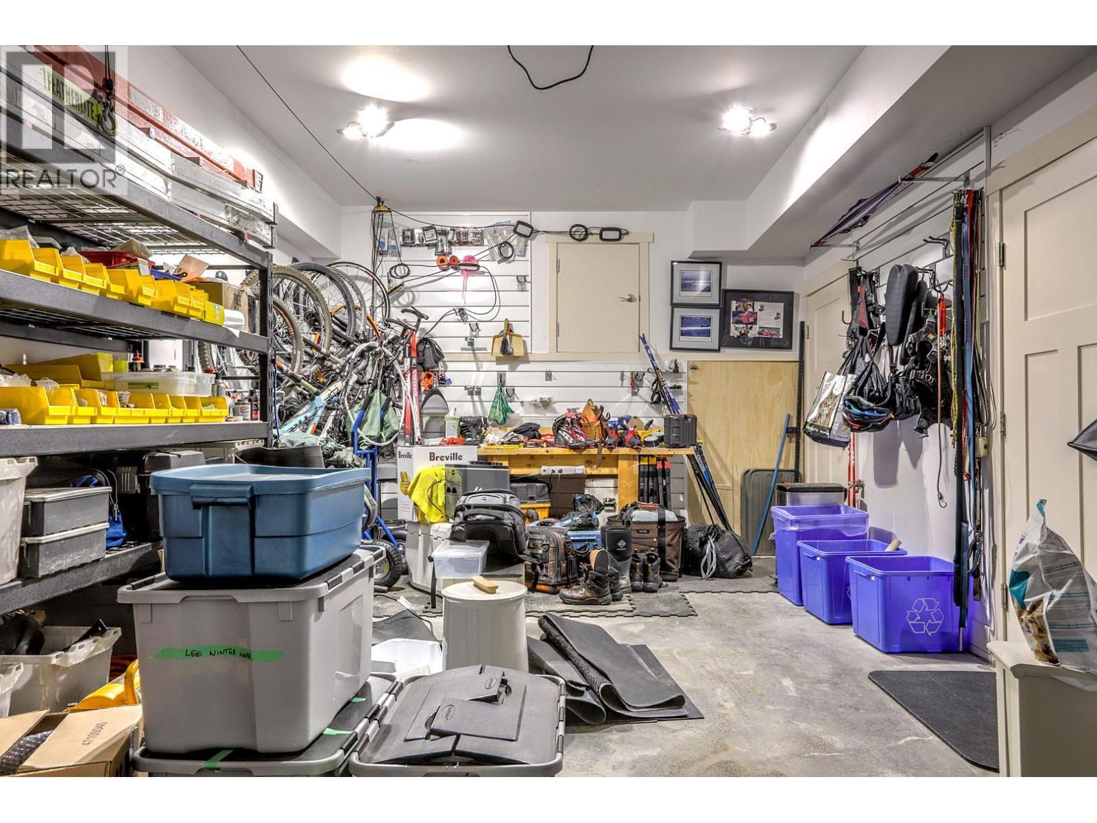 9834 Cathedral Drive, Silver Star, BC - Indoor