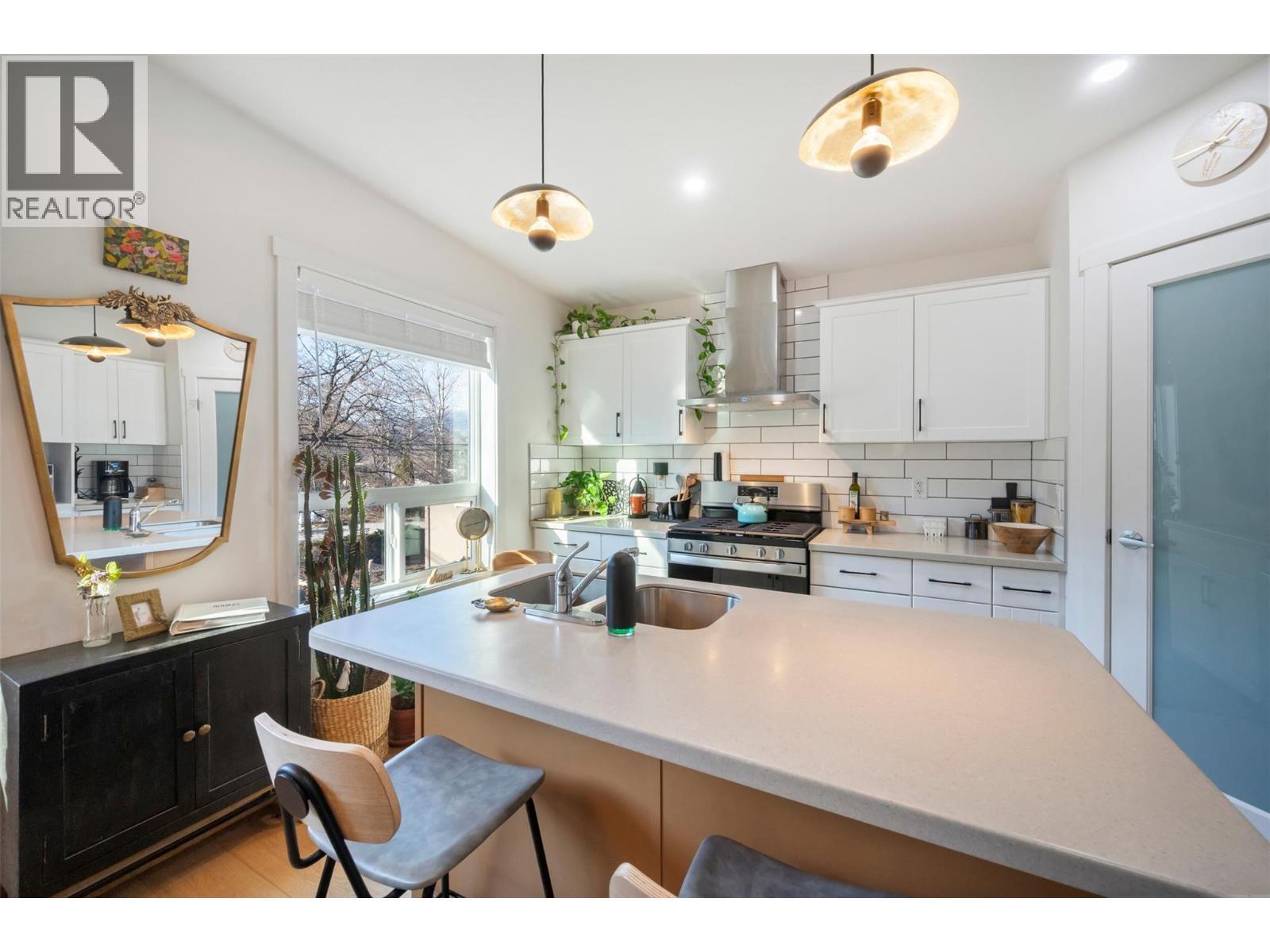 1149 Maple Street, Okanagan Falls, BC - Indoor Photo Showing Kitchen With Double Sink