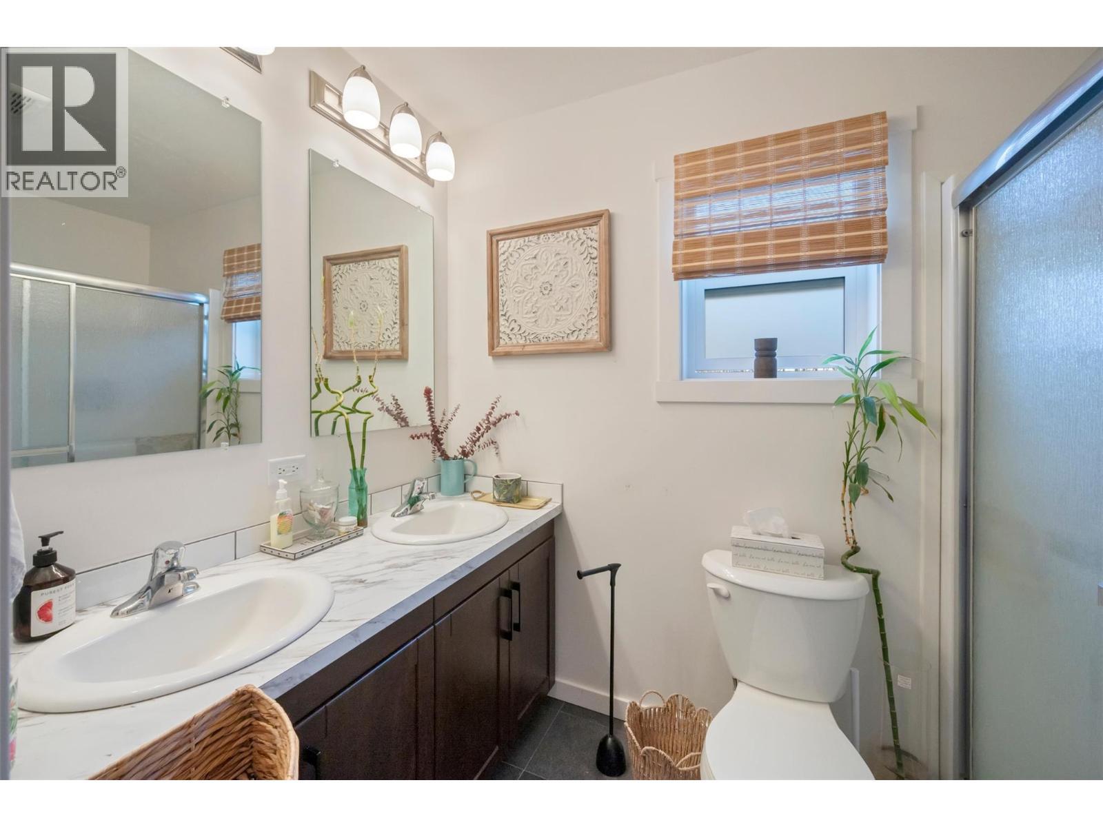 1149 Maple Street, Okanagan Falls, BC - Indoor Photo Showing Bathroom