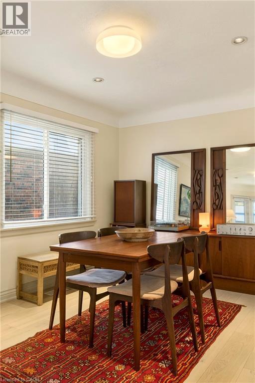 136 Hunter Street W, Hamilton, ON - Indoor Photo Showing Other Room