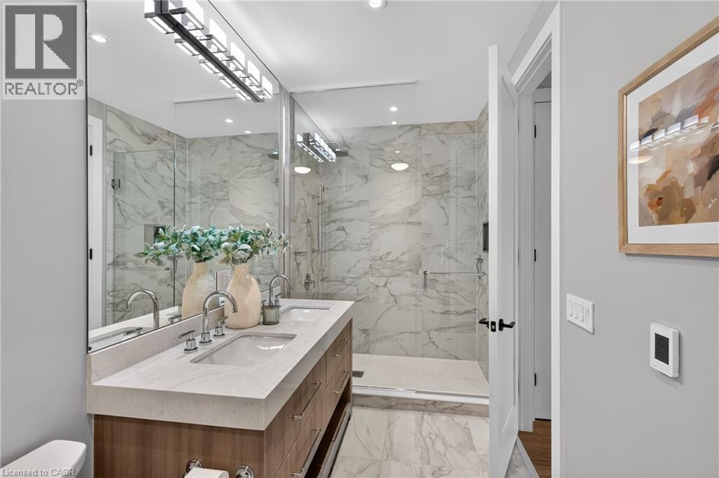 New Custom made mirror - 123 Maurice Drive Unit# 401, Oakville, ON - Indoor Photo Showing Bathroom