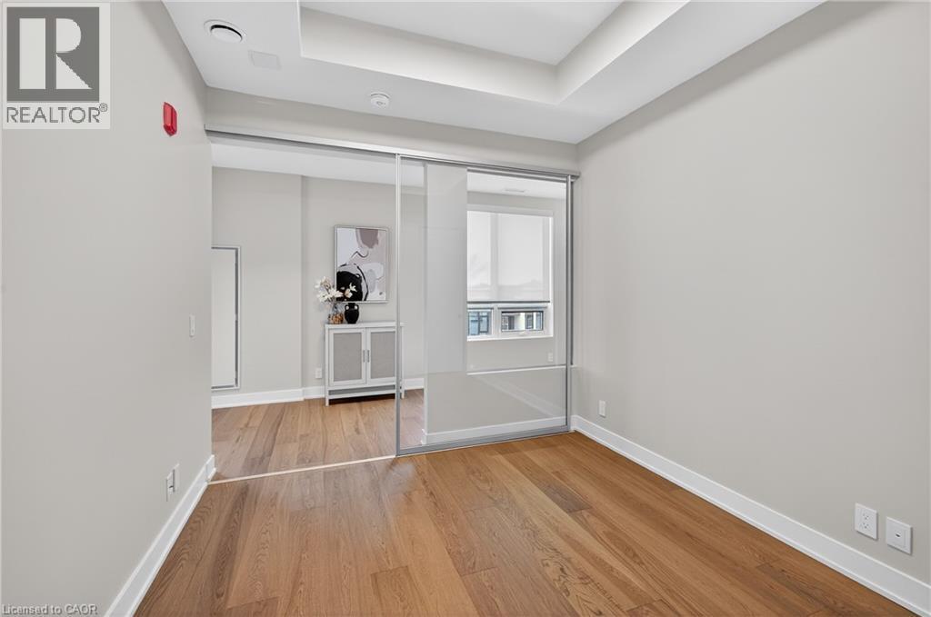 Can be additional den, office, craft room, closet. - 123 Maurice Drive Unit# 401, Oakville, ON - Indoor Photo Showing Other Room