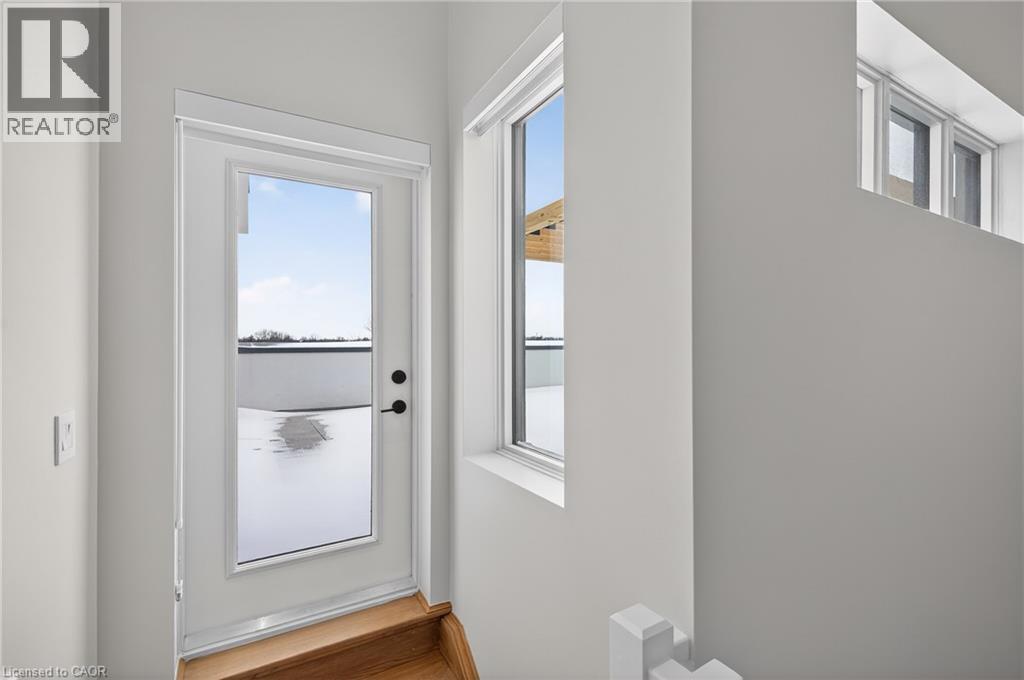 123 Maurice Drive Unit# 401, Oakville, ON - Indoor Photo Showing Other Room