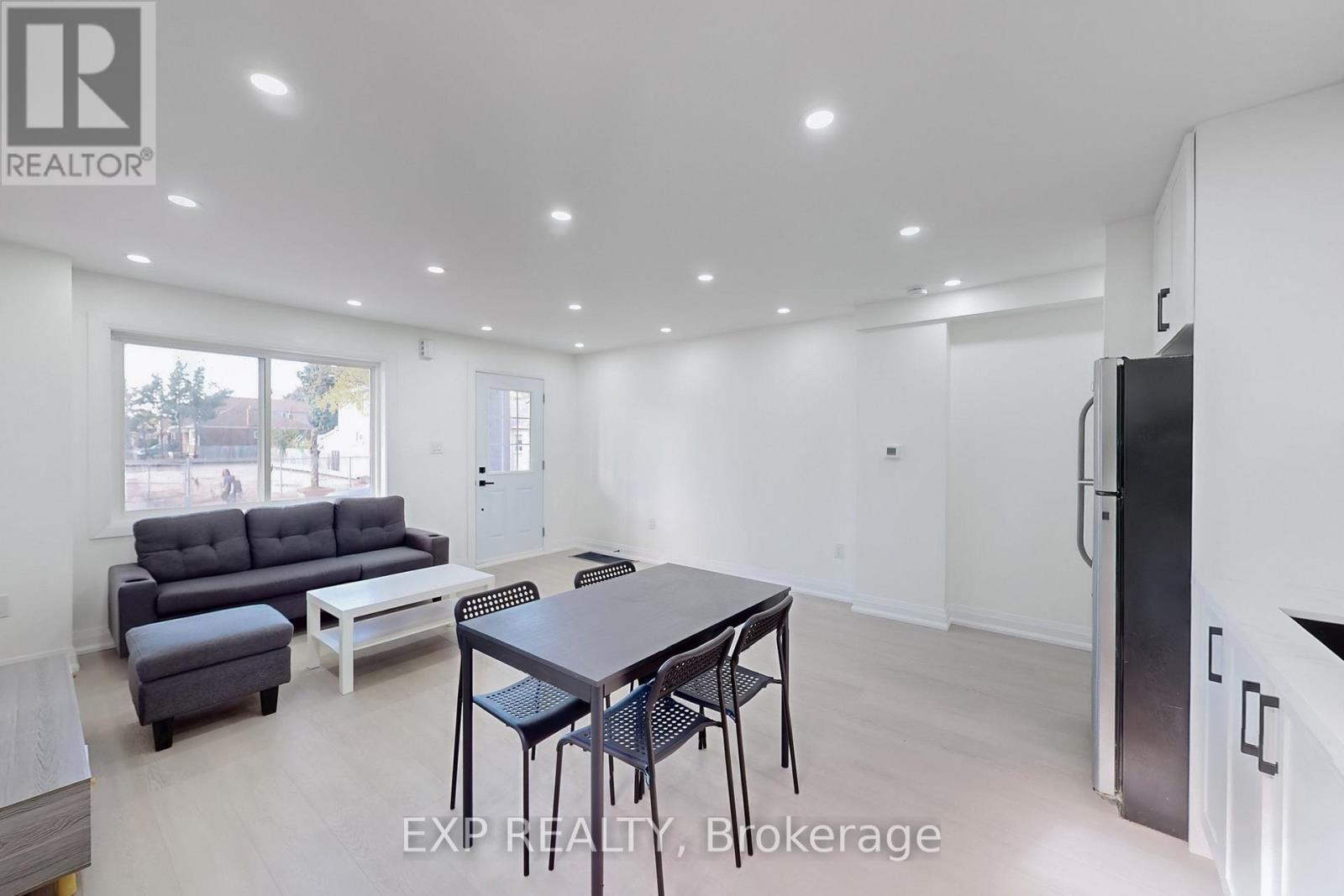 685 Jane Street, Toronto, ON - Indoor