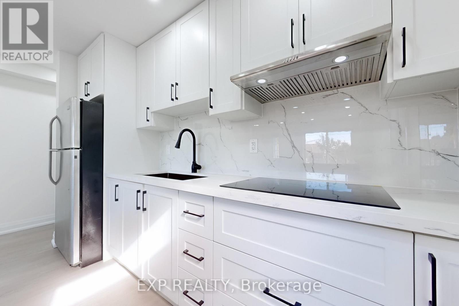 685 Jane Street, Toronto, ON - Indoor Photo Showing Kitchen