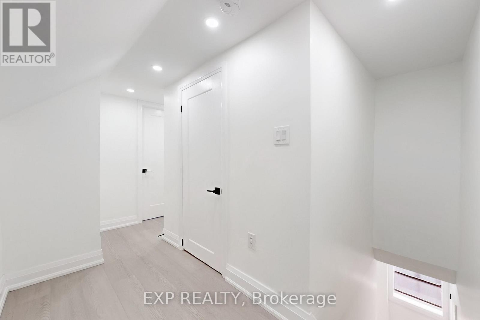 685 Jane Street, Toronto, ON - Indoor Photo Showing Other Room