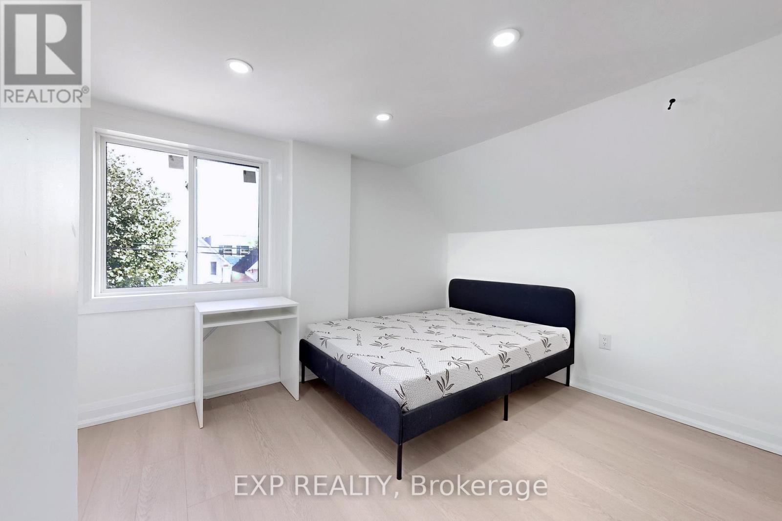 685 Jane Street, Toronto, ON - Indoor Photo Showing Bedroom