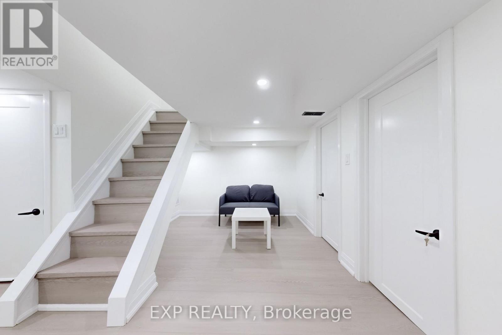 685 Jane Street, Toronto, ON - Indoor Photo Showing Other Room