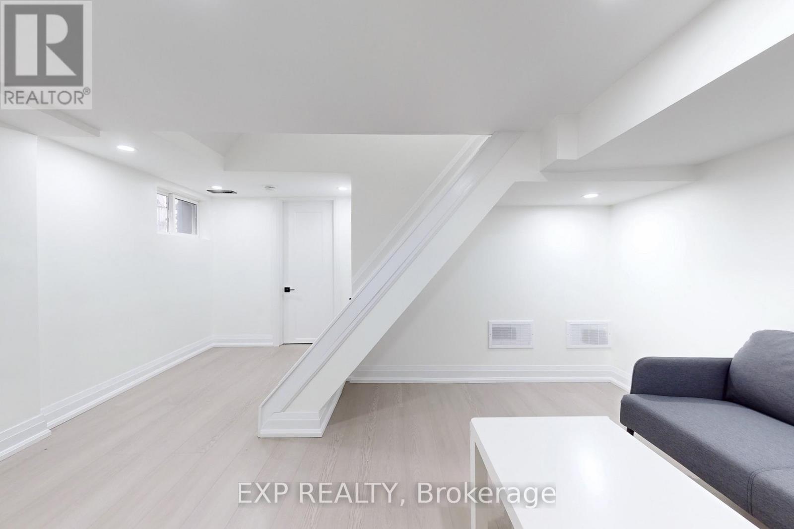 685 Jane Street, Toronto, ON - Indoor