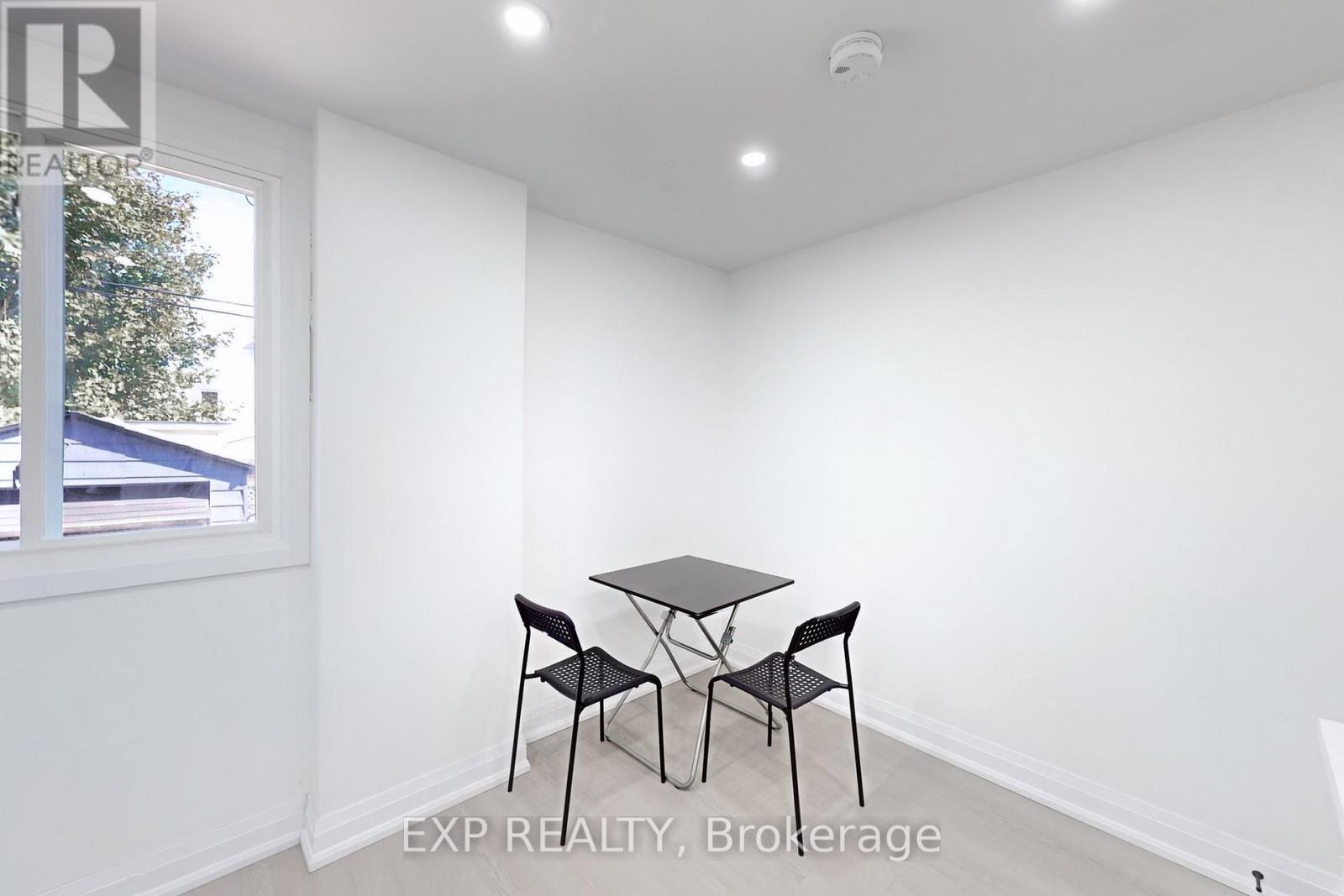 685 Jane Street, Toronto, ON - Indoor Photo Showing Other Room