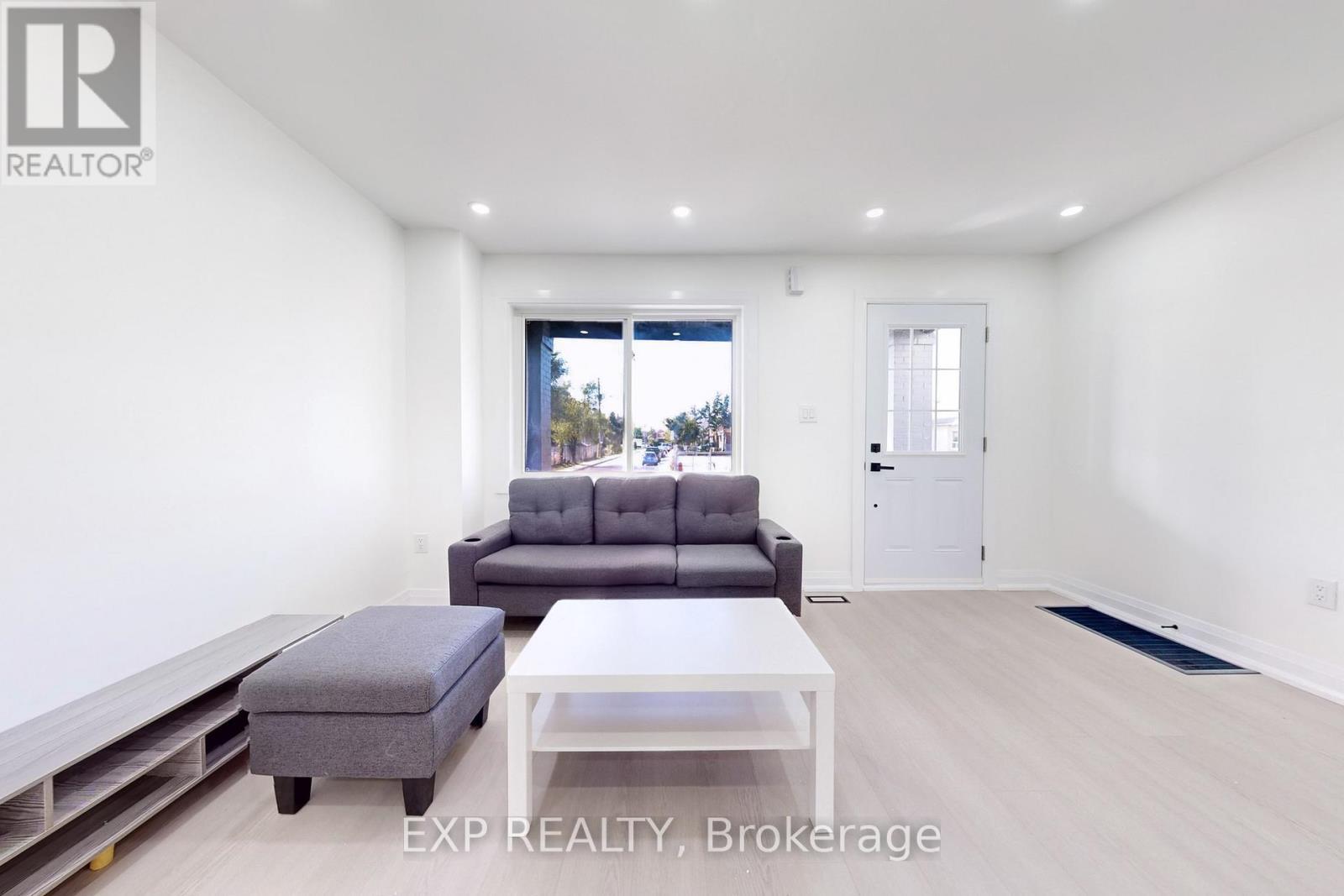 685 Jane Street, Toronto, ON - Indoor