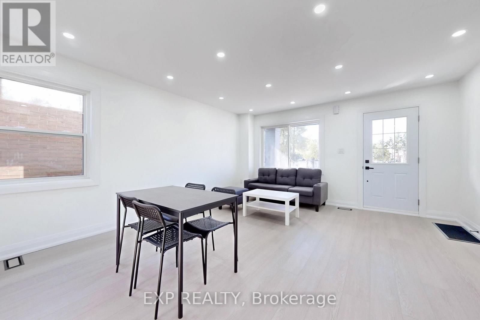 685 Jane Street, Toronto, ON - Indoor