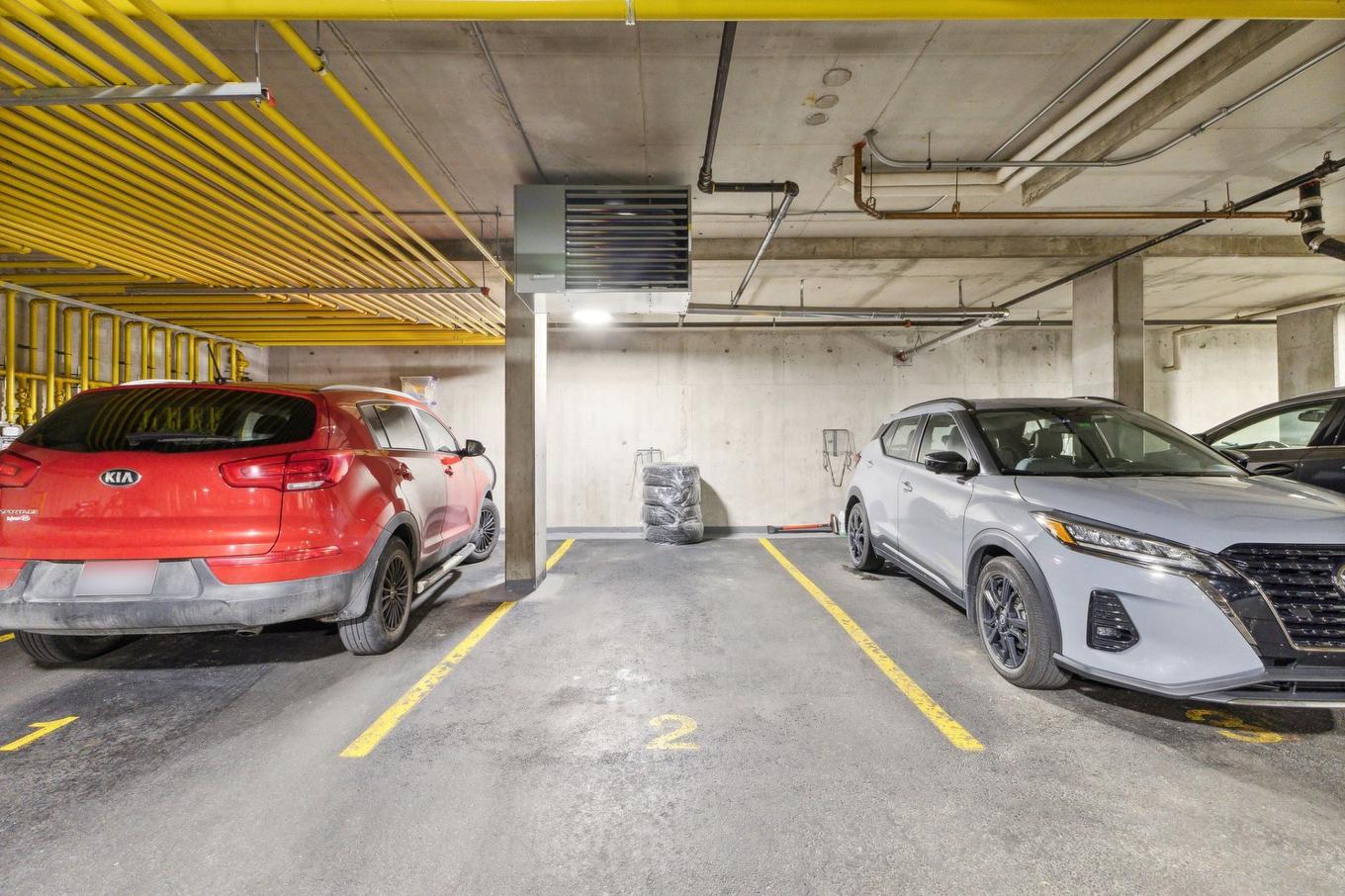 Garage - 201-100 Ch. Fraser, Gatineau (Aylmer), QC - Indoor Photo Showing Garage