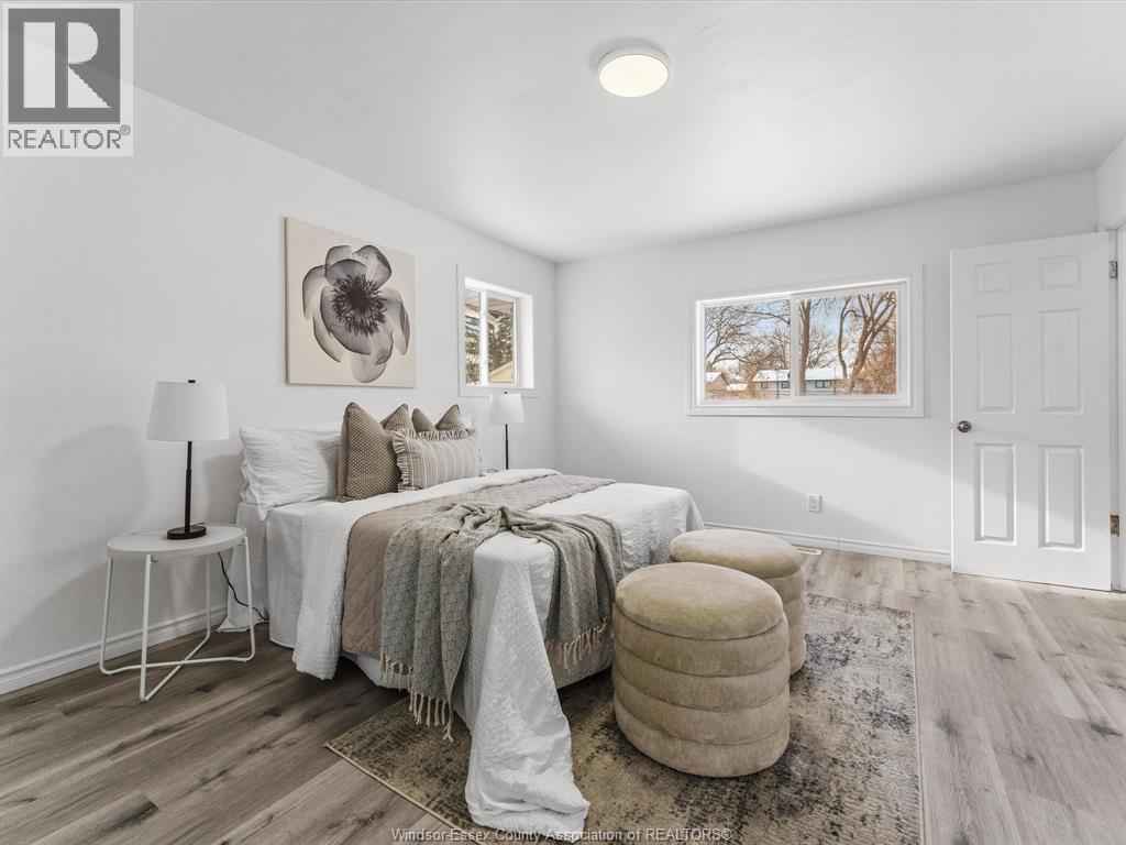 1457 S Cameron Boulevard, Windsor, ON - Indoor Photo Showing Bedroom