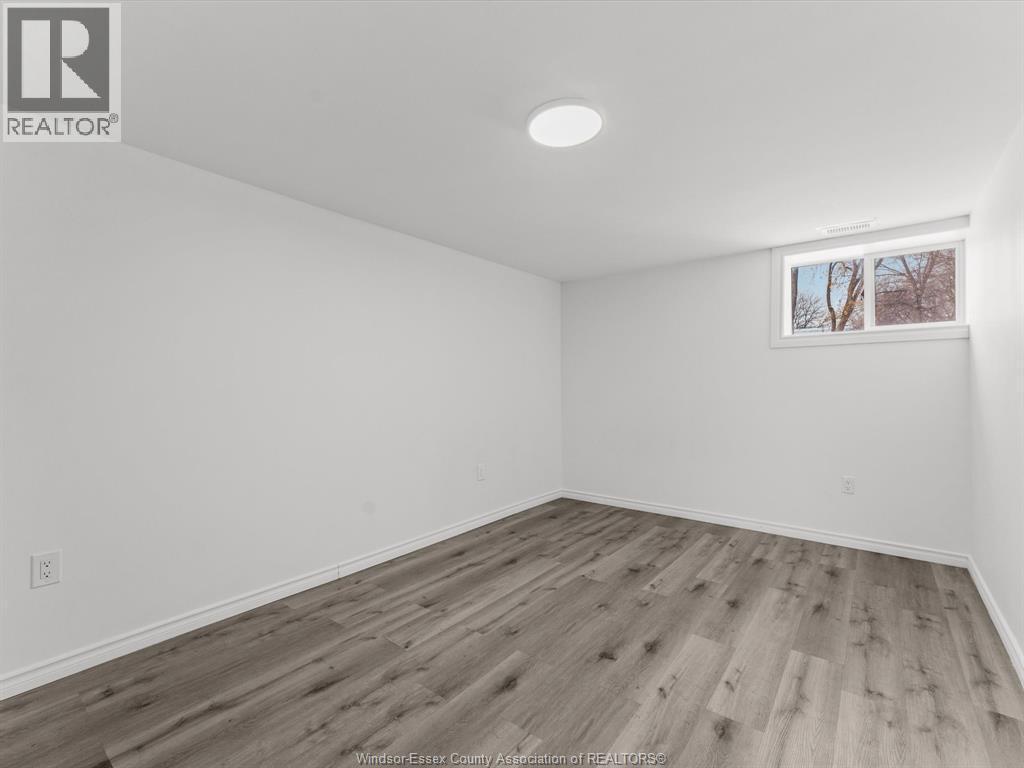 1457 S Cameron Boulevard, Windsor, ON - Indoor Photo Showing Other Room