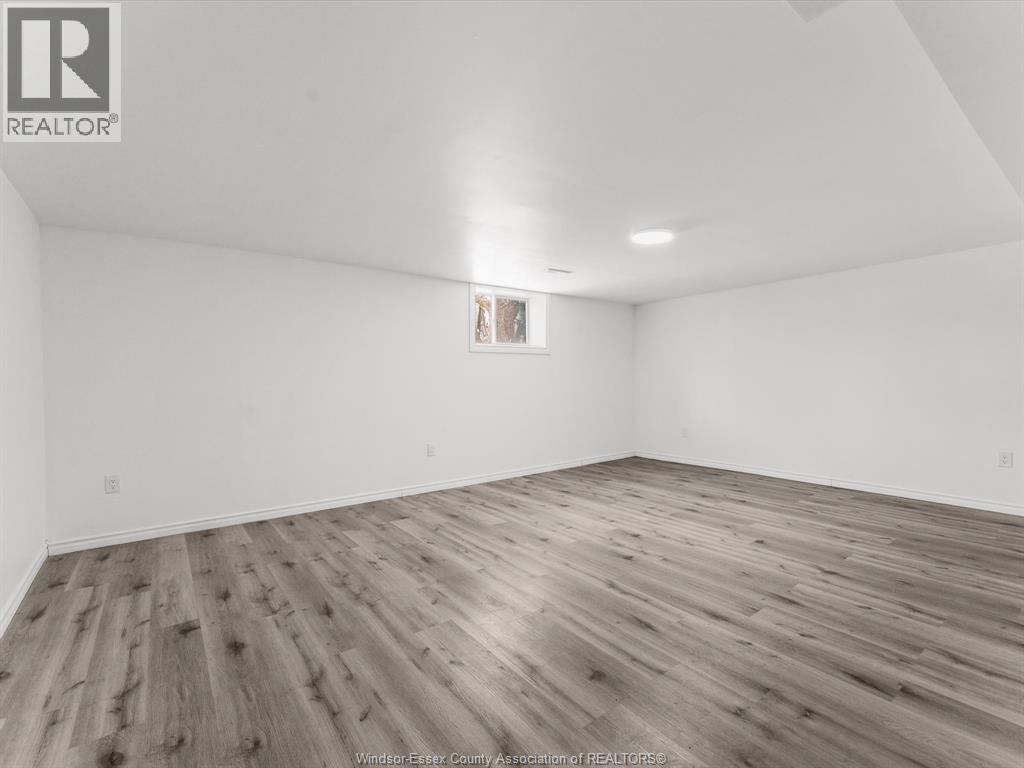1457 S Cameron Boulevard, Windsor, ON - Indoor Photo Showing Other Room