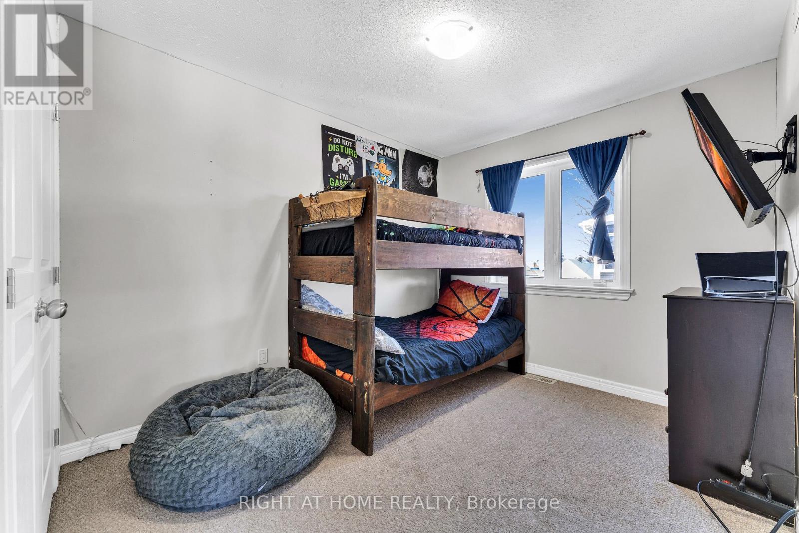 123 Antrim Street, Carleton Place, ON - Indoor Photo Showing Bedroom