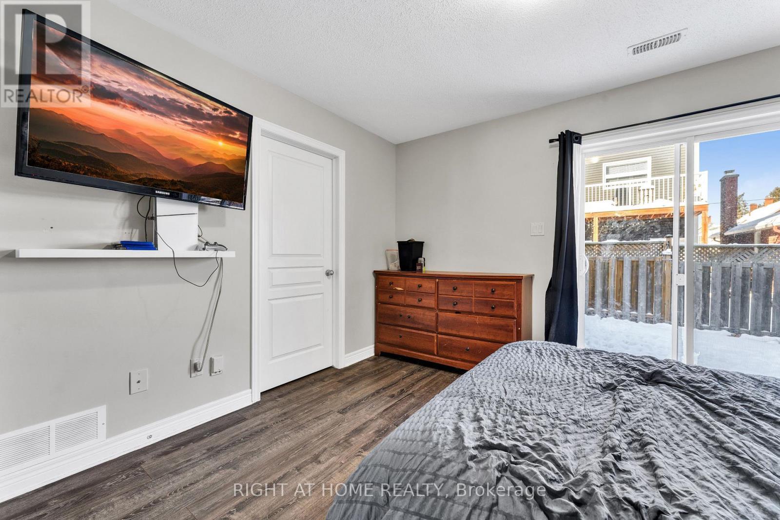123 Antrim Street, Carleton Place, ON - Indoor Photo Showing Bedroom