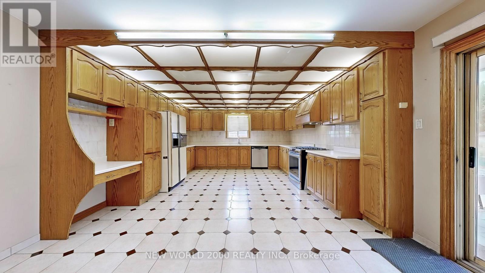 62 Langstaff Road W, Richmond Hill, ON - Indoor Photo Showing Kitchen