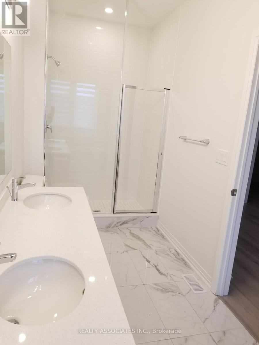71 Schmeltzer Crescent, Richmond Hill, ON - Indoor Photo Showing Bathroom