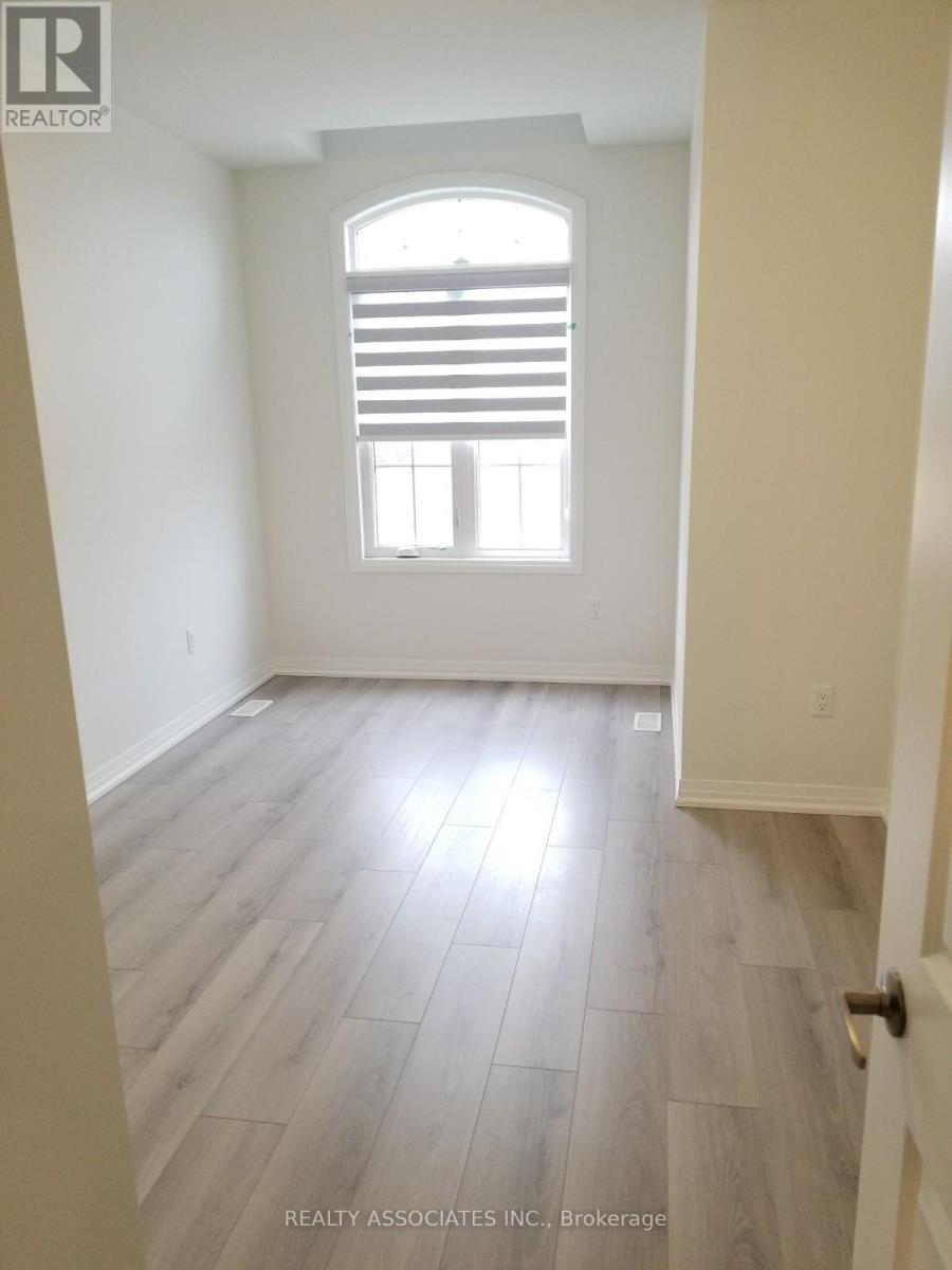 71 Schmeltzer Crescent, Richmond Hill, ON - Indoor Photo Showing Other Room